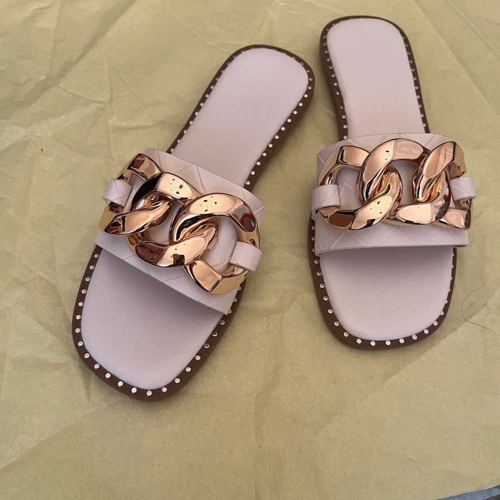 Cream and Gold Chain Sandals with Chunky Detail